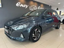Azul Usado 2021 Hyundai i20 Berlina | 13.995 € (Un poco caro)