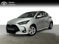 Plateado Usado 2020 Toyota Yaris Hybrid Active Utilitario | 17.490 € (Precio justo)