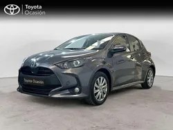Gris Usado 2024 Toyota Yaris Hybrid Active Berlina | 20.450 € (Precio justo)