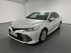 Blanco Usado 2019 Toyota Camry Luxury Berlina | 25.900 €