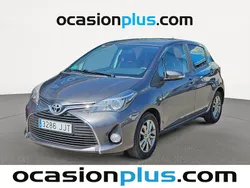 Gris Usado 2015 Toyota Yaris Active Utilitario | 11.390 € (Precio justo)