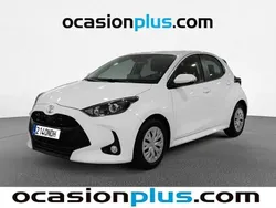 Blanco Usado 2023 Toyota Yaris Active Utilitario | 14.991 € (Precio justo)