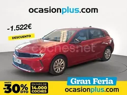Rojo Usado 2023 Opel Astra Edition Berlina | 16.750 € (Buen precio)