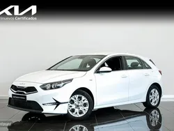 Blanco Usado 2023 Kia Ceed Berlina | 19.900 € (Un poco caro)