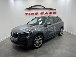 Gris / plata Usado 2021 BMW X1 Advantage SUV | 28.990 € (Caro)