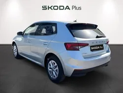 Gris plata Nuevo 2025 Skoda Fabia Selection | 18.200 € (Precio justo)