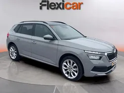 Gris Usado 2021 Skoda Kamiq Sport SUV | 21.390 € (Un poco caro)