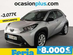 Gris Usado 2024 Toyota Aygo Play Utilitario | 12.623 € (Buen precio)