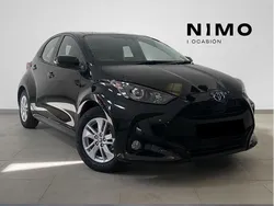 Blanco perlado iceberg Usado 2021 Toyota Yaris Hybrid Active Utilitario | 19.400 € (Precio justo)
