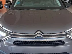 Pintura gris platinium Usado 2023 Citroën C4 Feel Berlina | 16.220 € (Precio justo)