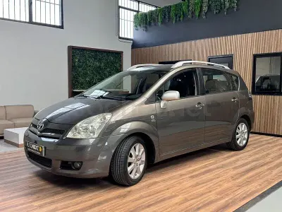 Usado Toyota Corolla Verso Sol 116 CV (85 kW) 2005 Beige Monovolumen