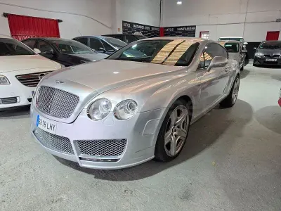 Usado Bentley Continental GT 560 CV (411 kW) 2004 Gris / plata Coupe