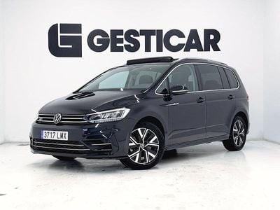 Usado VW Touran R-line 150 CV (110 kW) 2021 Monovolumen