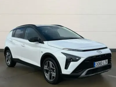 Usado Hyundai Bayon Style 120 CV (88 kW) 2021 Blanco SUV