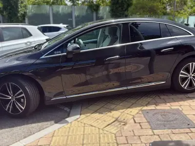 Usado Mercedes EQE300 180 kW (245 CV) 2023 Negro Berlina