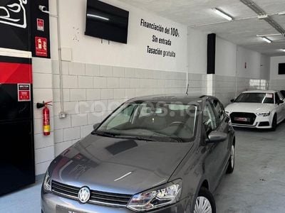 Usado VW Polo Advance 90 CV (66 kW) 2016 Gris / plata Berlina