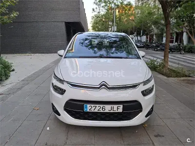 Usado Citroën C4 Picasso Live 120 CV (88 kW) 2016 Blanco Monovolumen