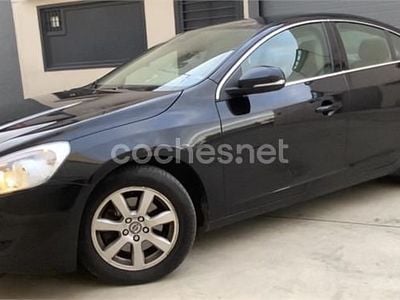 Usado Volvo S60 Momentum 163 CV (119 kW) 2011 Negro Berlina