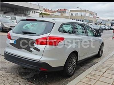 Gris / plata Usado 2015 Ford Focus Titanium Familiar | 7500 € (Precio justo)