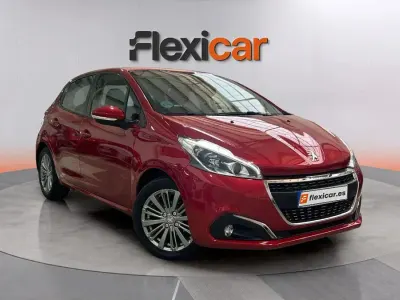 Usado Peugeot 208 Active 82 CV (60 kW) 2019 Granate Utilitario