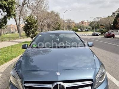 Usado Mercedes A200 Urban 136 CV (100 kW) 2015 Azul Berlina
