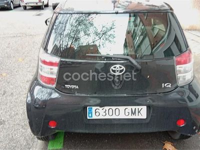 Toyota iQ