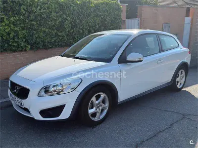 Usado Volvo C30 Momentum 109 CV (80 kW) 2010 Blanco Utilitario