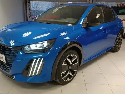 Usado Peugeot e-208 GT 114 kW (156 CV) 2024 Azul Utilitario