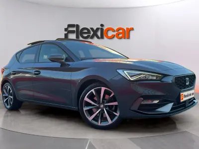 Usado Seat Leon FR 150 CV (110 kW) 2020 Gris Berlina