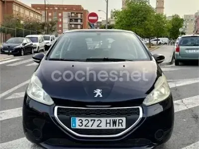 Usado Peugeot 208 Active 82 CV (60 kW) 2014 Azul Utilitario