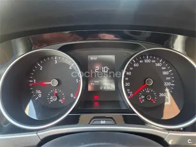 Usado VW Touran Advance 110 CV (80 kW) 2016 Gris / plata Monovolumen