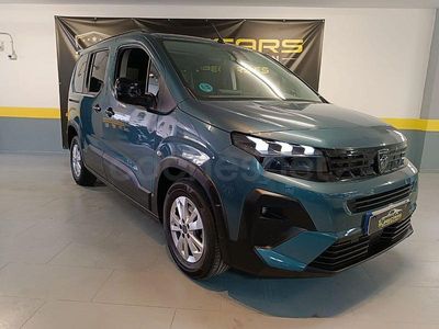 Usado Peugeot Rifter Allure 100 CV (73 kW) 2025 Azul Monovolumen