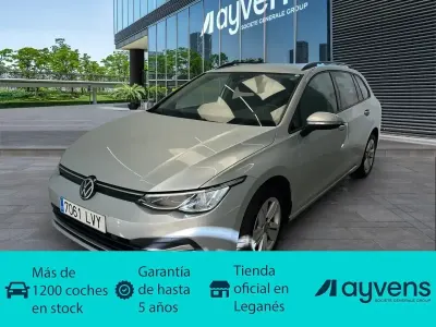 Usado VW Golf VIII Life 110 CV (80 kW) 2022 Gris Familiar