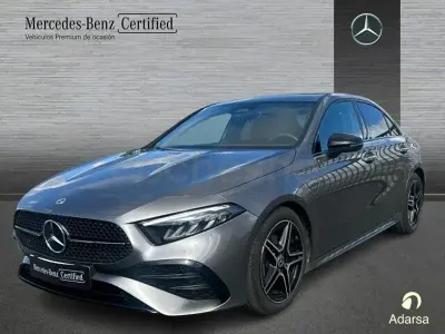 Usado Mercedes A180 136 CV (100 kW) 2025 Gris / plata Berlina