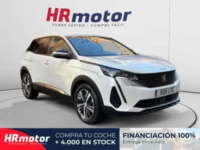 Usado Peugeot 3008 Allure 132 CV (97 kW) 2022 Blanco SUV