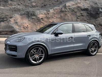 Gris / plata Usado 2024 Porsche Cayenne SUV | 91.995 €