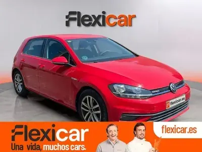 Usado VW Golf VIII Edition 130 CV (95 kW) 2020 Rojo Berlina