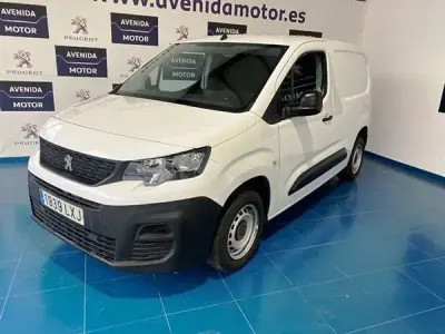 Gebraucht Peugeot Partner 100 PS (73 kW) 2022 Van / Kleinbus