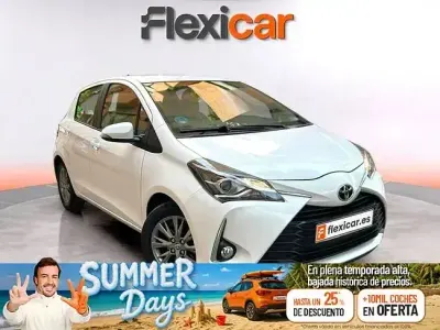 Usado Toyota Yaris Active 69 CV (50 kW) 2019 Blanco