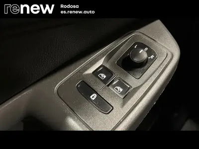 Usado VW Caddy 102 CV (75 kW) 2024 Blanco Monovolumen