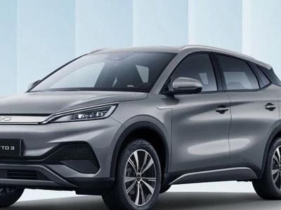 Verde Nuevo 2025 BYD Atto 3 Comfort SUV | 33.940 € (Precio justo)