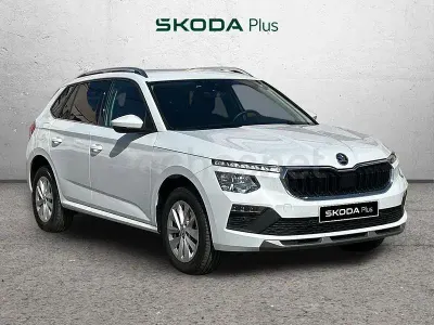 Usado Skoda Kamiq Selection 116 CV (85 kW) 2024 Blanco SUV