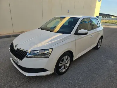 Usado Skoda Fabia Ambition 95 CV (69 kW) 2021 Blanco Utilitario