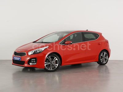 Usado Kia Ceed GT GT-Line 120 CV (88 kW) 2018 Rojo Berlina