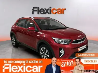 Usado Kia Stonic 100 CV (73 kW) 2021 Rojo SUV