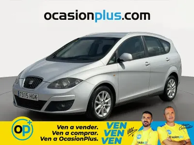 Usado Seat Altea Ecomotive 105 CV (77 kW) 2011 Gris Monovolumen