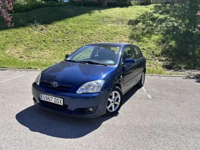 Usado Toyota Corolla Sol 116 CV (85 kW) 2004 Azul Utilitario