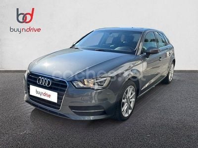 Gris / plata Usado 2015 Audi A3 Advanced Berlina | 14.490 € (Precio justo)