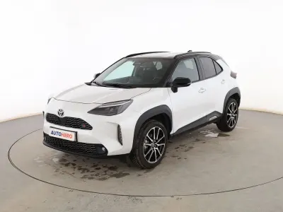 Usado Toyota Yaris Cross Sport 131 CV (96 kW) 2025 Blanco SUV
