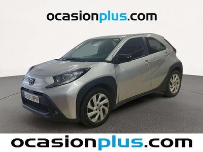 Gris Usado 2024 Toyota Aygo Play Utilitario | 12.773 € (Precio justo)